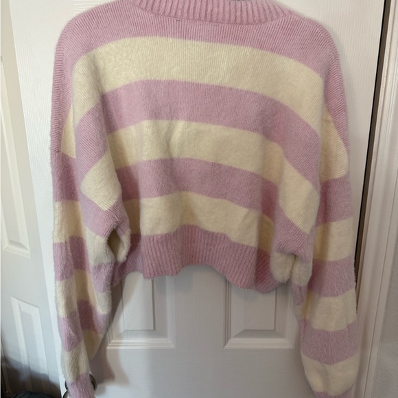 F21 Disney sweater - Picture 3 of 3